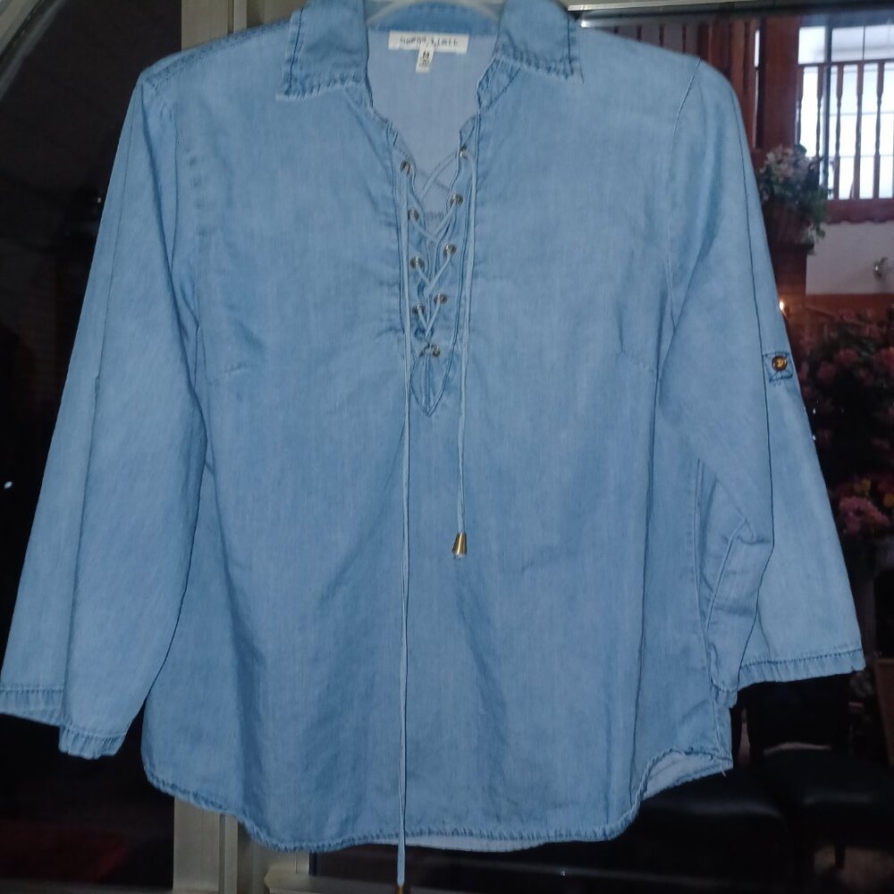 Speed Limit Women's Chambray Blouse Medium Blue